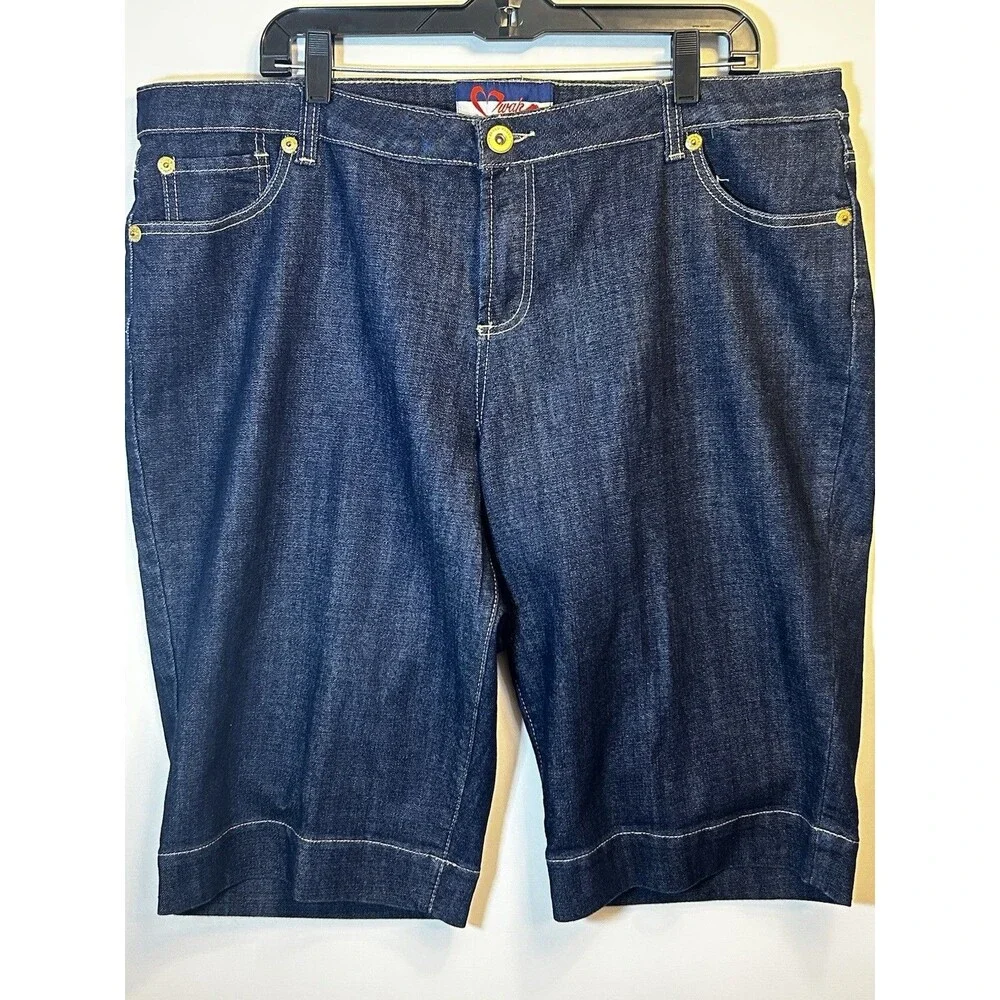 Wah Jeans Women’s 20W Dark Wash Denim Bermuda Shorts Gold Rhinestone Pockets XL